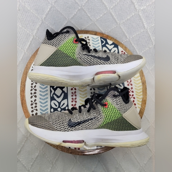 Nike LeBron Witness IV Basketball Shoes‎ String Bla - Picture 10 of 16